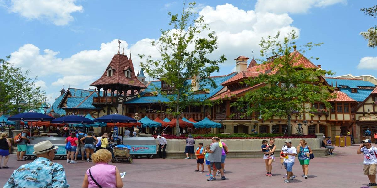 Pinocchio Village Haus