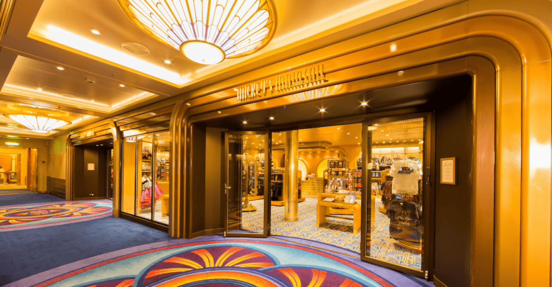 Mickey's Mainsail