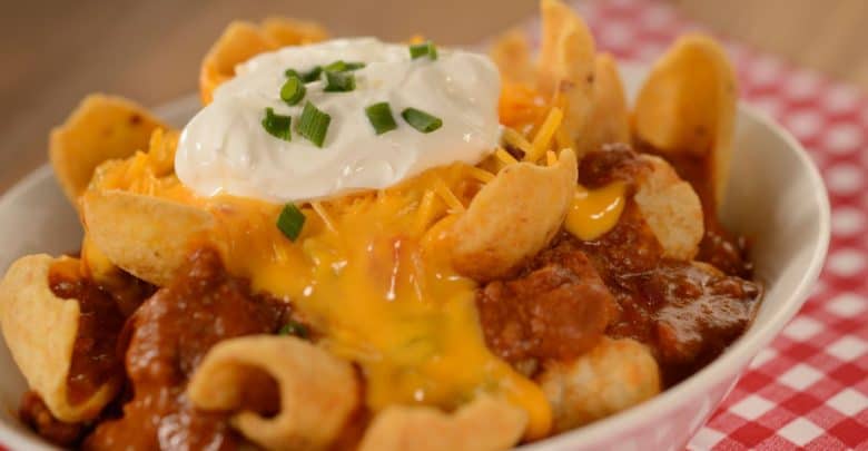 Woody's Lunchbox Totchos _ hollywood studios _ dining