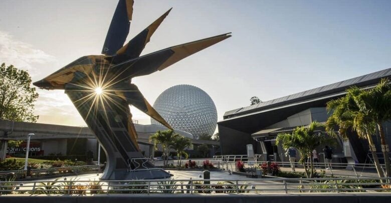 epcot-cosmic-rewind-with-spaceship-earth