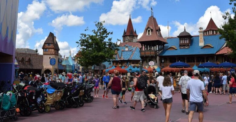 Crowds in the Magic Kingdom at Walt Disney World