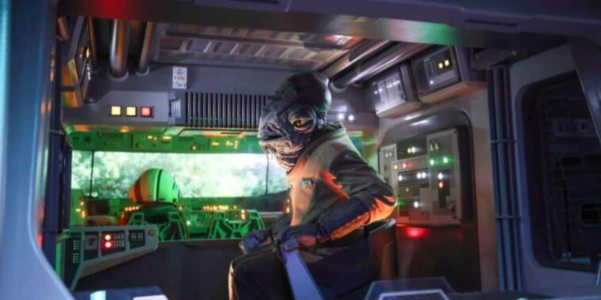 Star Wars: Rise of the Resistance animatronic