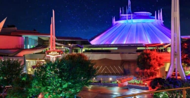 space mountain at disneyland