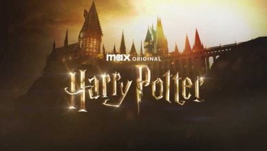 The image shows the illuminated silhouette of Hogwarts castle at sunset with the words "max original Harry Potter" in glowing gold letters in the foreground.