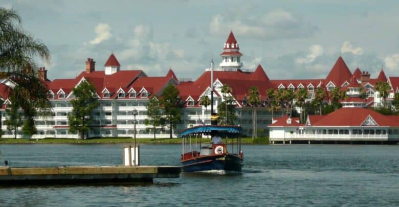 A water launch approaching Disney’s Grand Floridian Resort at Walt Disney World.