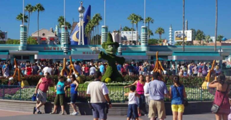 Sorcerer Mickey topiary at the entrance to Disney’s Hollywood Studios, near the path to Rock ‘n’ Roller Coaster.